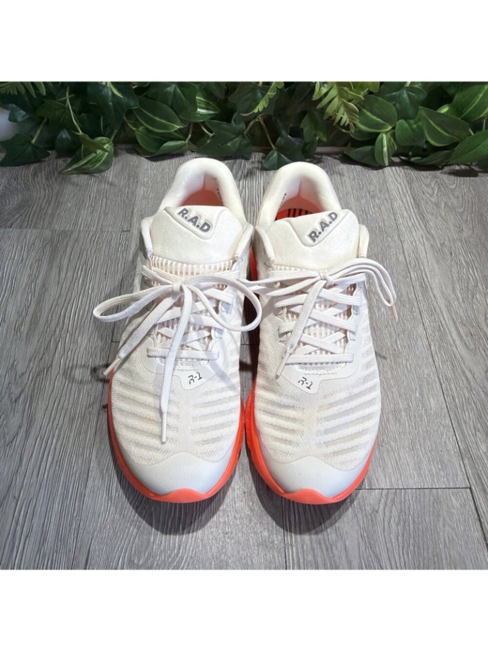 RAD R-1 Sunset Orange Mens Size 9.5 Running Shoes - Picture 2 of 13